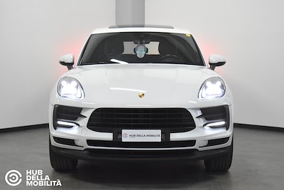 PORSCHE Macan 2.0